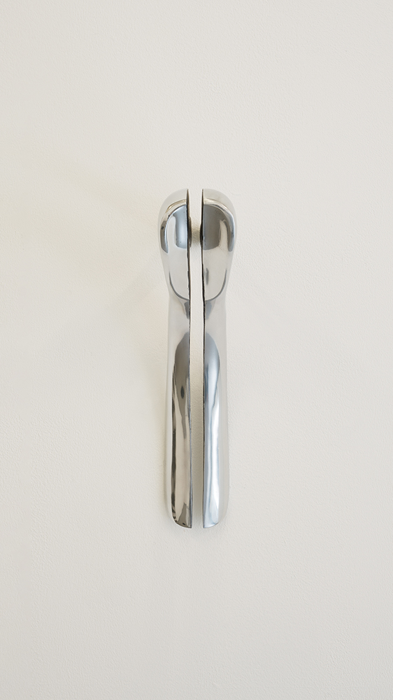 <em>Jouissance</em>, Polished aluminium, approx: L: 27 cm,H: 18,5 cm, D: 4 cm, 2024.