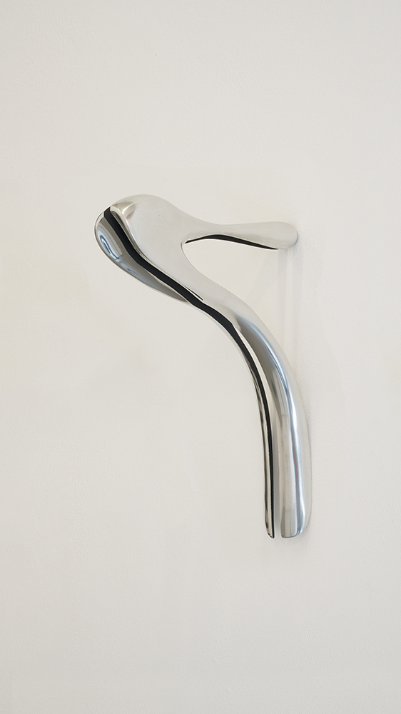 <em>Jouissance</em>, Polished aluminium, approx: L: 27 cm,H: 18,5 cm, D: 4 cm, 2024.